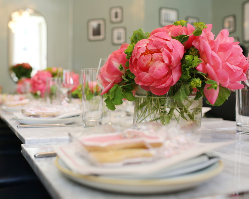 Cafe Spiaggia table