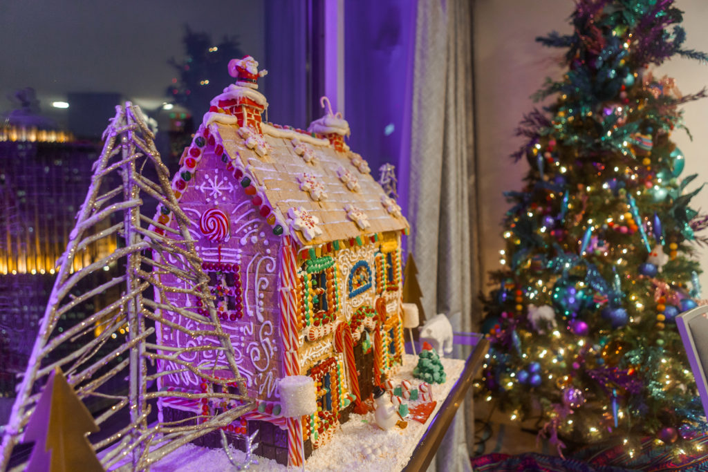 Gingerbread house at Santa Suite in Swissôtel Chicago